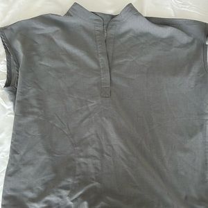 FIGS Rafaela top size M light gray